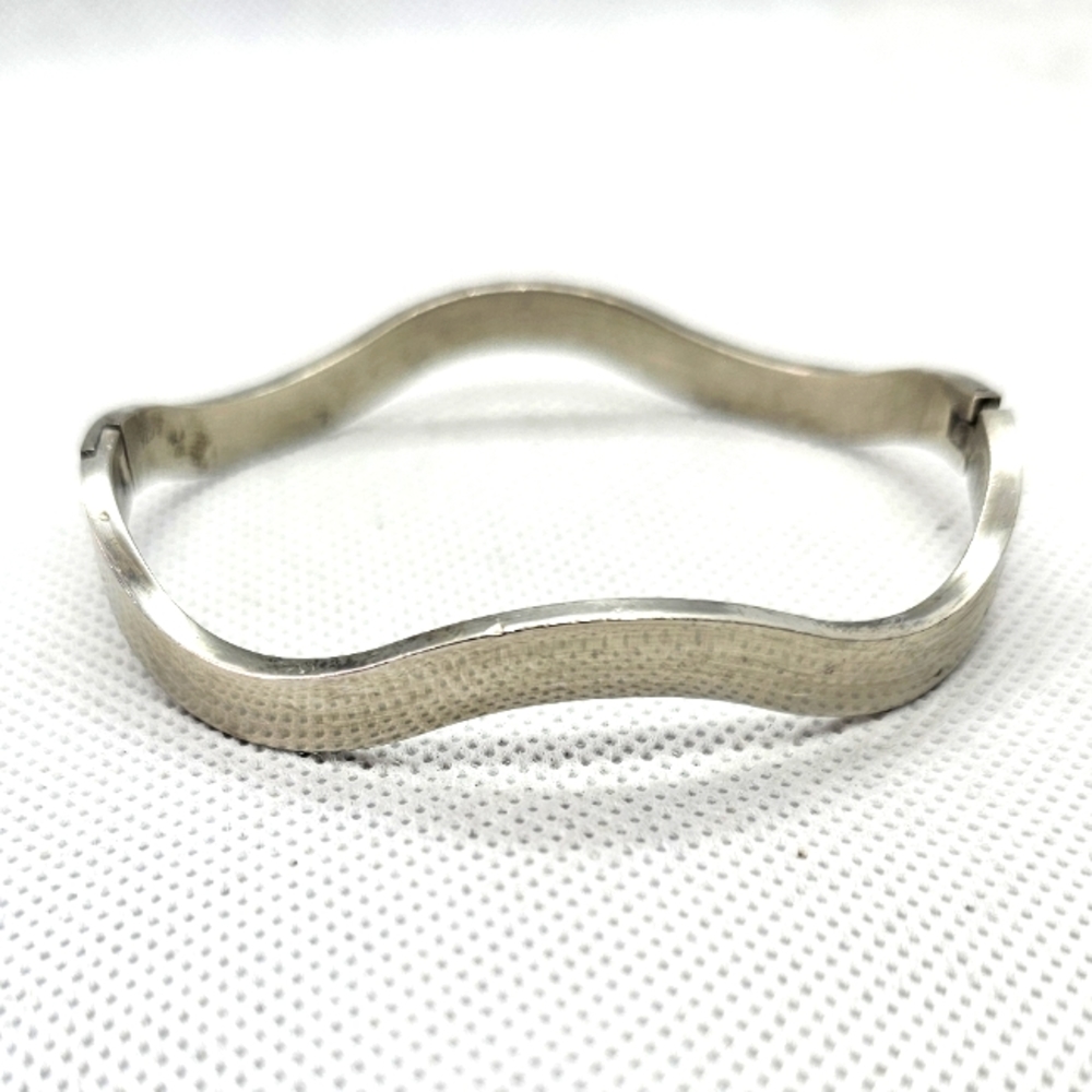 Vintage Wavy Sterling Hinged Bracelet